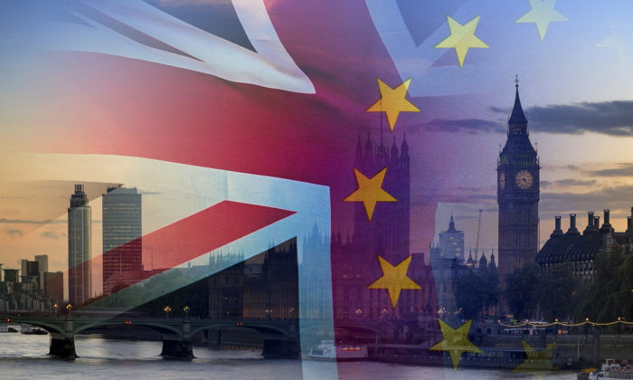 Bild på United Kingdom's flagga och stadsmiljö